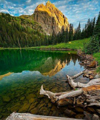 رضا پیشرو من مردمو نباید باشم بگو فرشته ها اینجا بودن شفا منو دادن