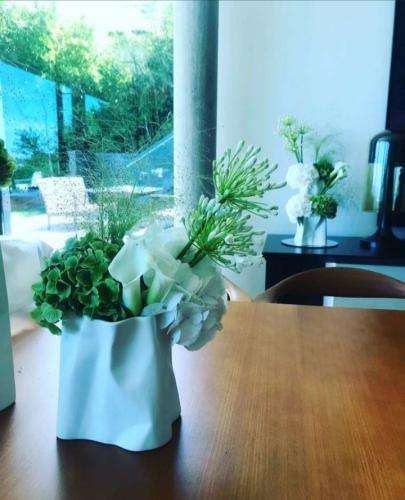 شادمهر عقیلی امشب که تو پیش منی تو خواب رویایی من