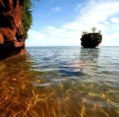 امیر تتلو اصلا چرا باید دستمال شی وقتی منم اونی که کنارت هست