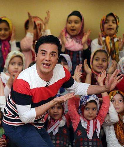 عمو پورنگ هم خانومی هم دافی از عمو پورنگ (هوش مصنوعی)