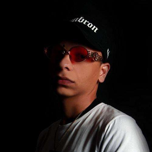 یانگ صادن هرکاری میکنم به خودم مربوطه ولی خب به کسی نه