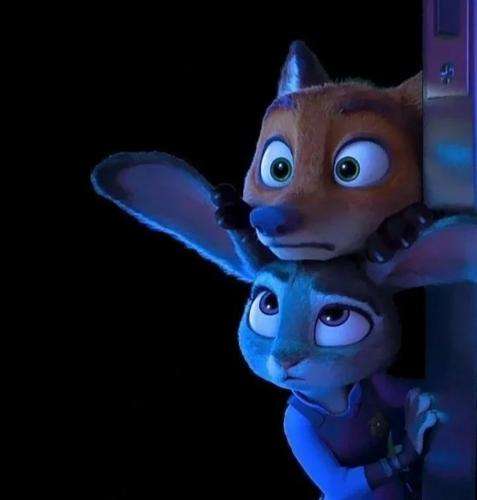 کوروش بیبی تازه های شدیم نه نگو دیره بیا یکم حال کن امشبه رو دیگه