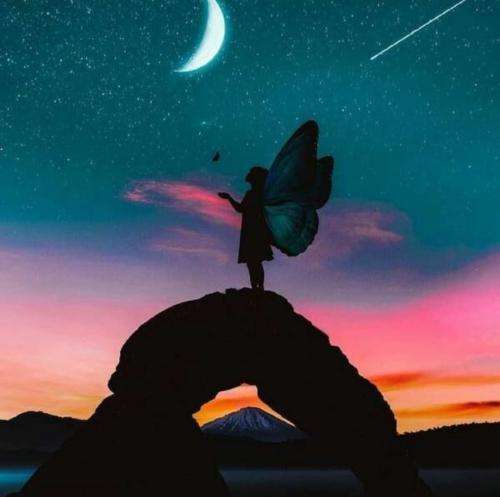 ناشناس من بد شانسی محضم هر شب با غم هام یک دل سیر