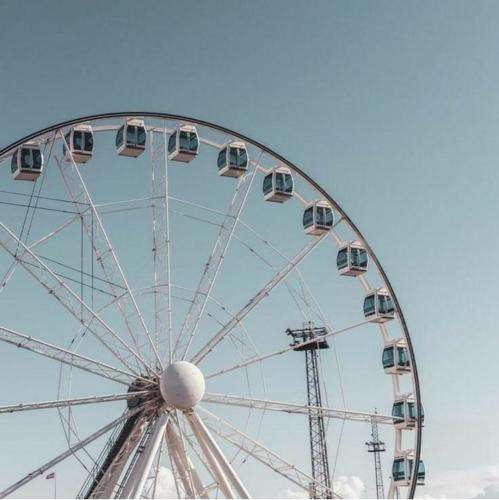 حامیم ماه من منو ببخش ببخش و بگذر از گناه من