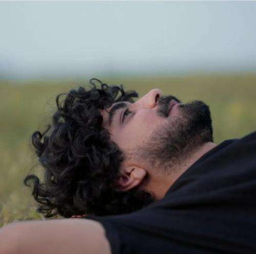 عرفان طهماسبی آرامش جانم هر شب نگرانم فردا تو‌ نباشی دیوانه بمانم