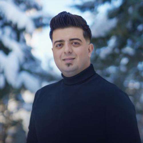 مرتضی صائینی امپراطور قشنگی حتی از دور