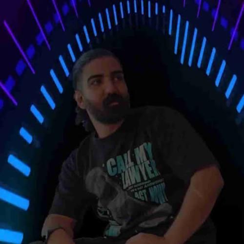 میلاد غلامی یقه واز مانتو کل تهرانه یا استانبول