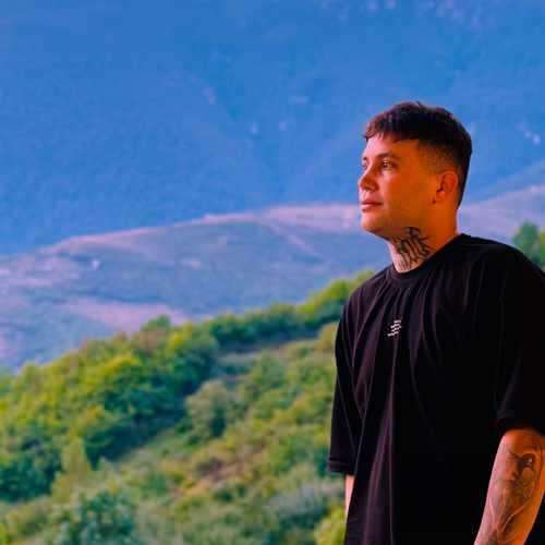 علی احمدیانی قدم نامبارکت زندگیم سیاه کردی