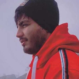 دانلود آهنگ جدید همه آماده میکنن خمپاره گور بابا از مهدیار