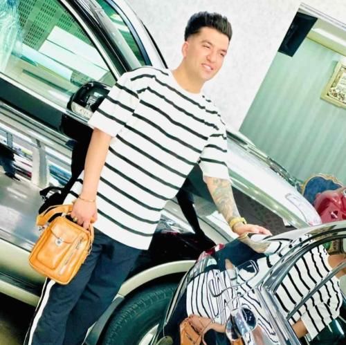 سجاد فرهادی توی مزار عزیزم یارم خوابه